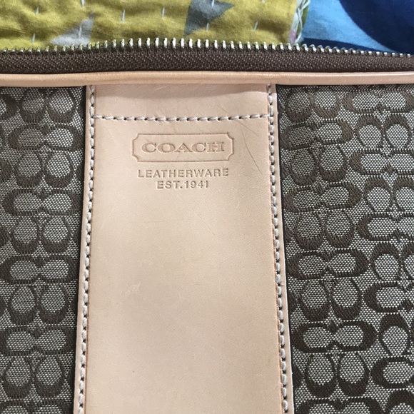 Coach Large Cosmetic Bag!💖 - Picture 9 of 13